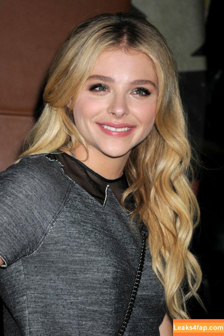 Chloë Grace Moretz / chloegmoretz / https: leaked photo photo #0293