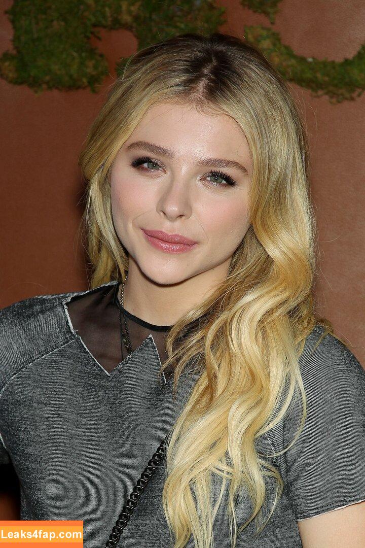 Chloë Grace Moretz / chloegmoretz / https: leaked photo photo #0296