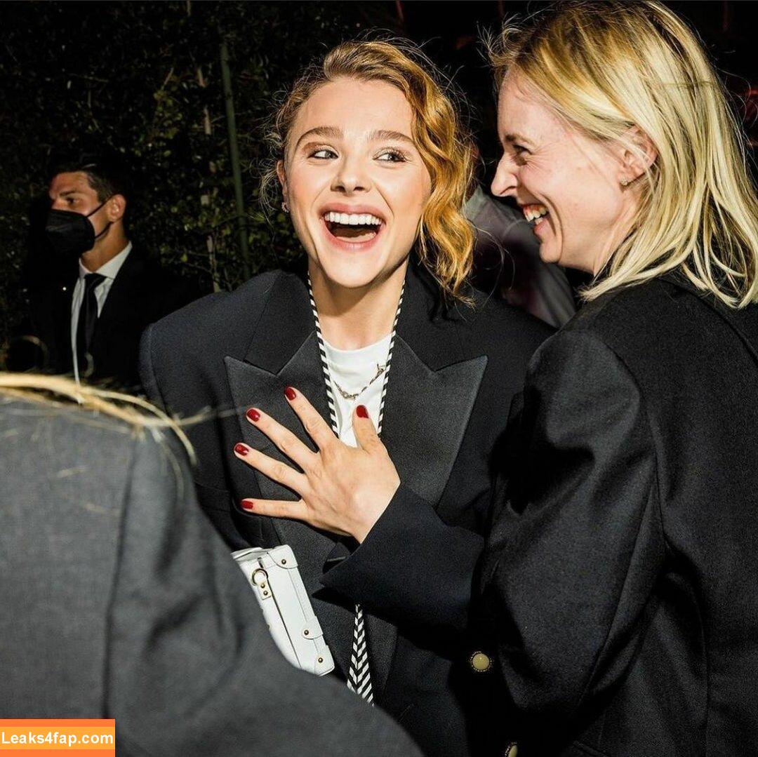 Chloë Grace Moretz / chloegmoretz / https: leaked photo photo #0335