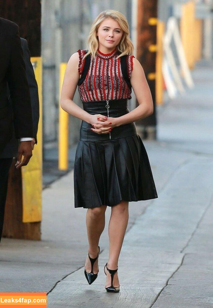Chloë Grace Moretz / chloegmoretz / https: leaked photo photo #0340