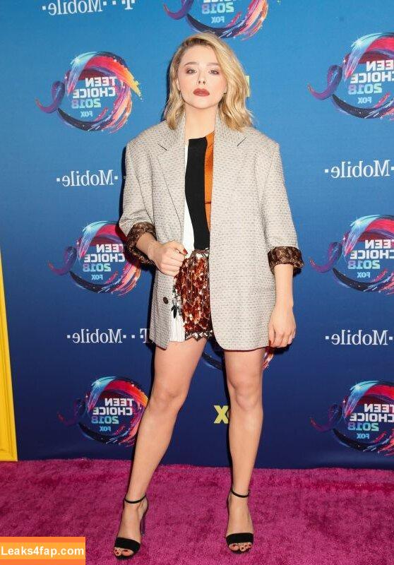 Chloë Grace Moretz / chloegmoretz / https: leaked photo photo #0355