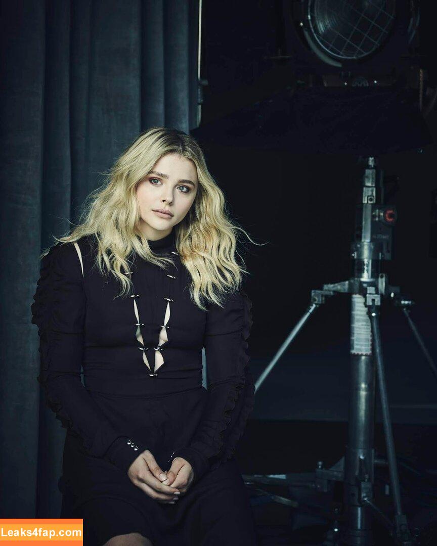 Chloë Grace Moretz / chloegmoretz / https: leaked photo photo #0360