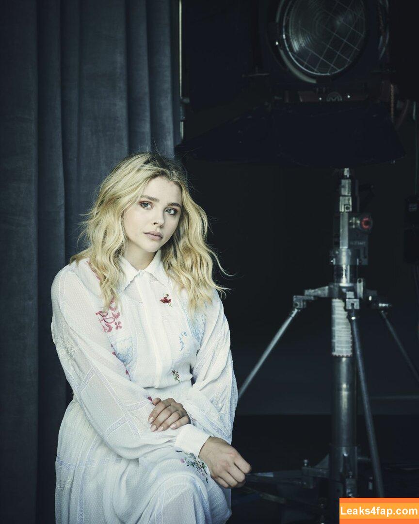 Chloë Grace Moretz / chloegmoretz / https: leaked photo photo #0365