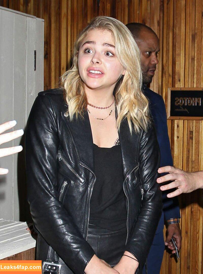 Chloë Grace Moretz / chloegmoretz / https: leaked photo photo #0611