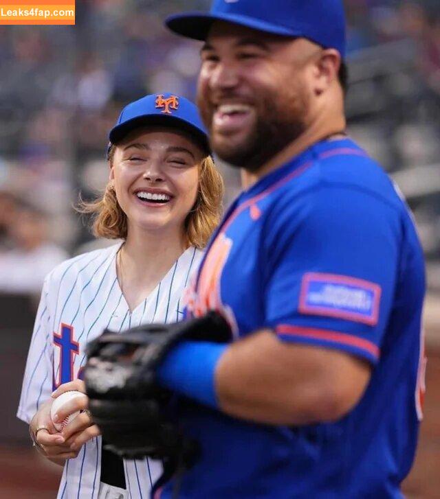 Chloë Grace Moretz / chloegmoretz / https: leaked photo photo #0723