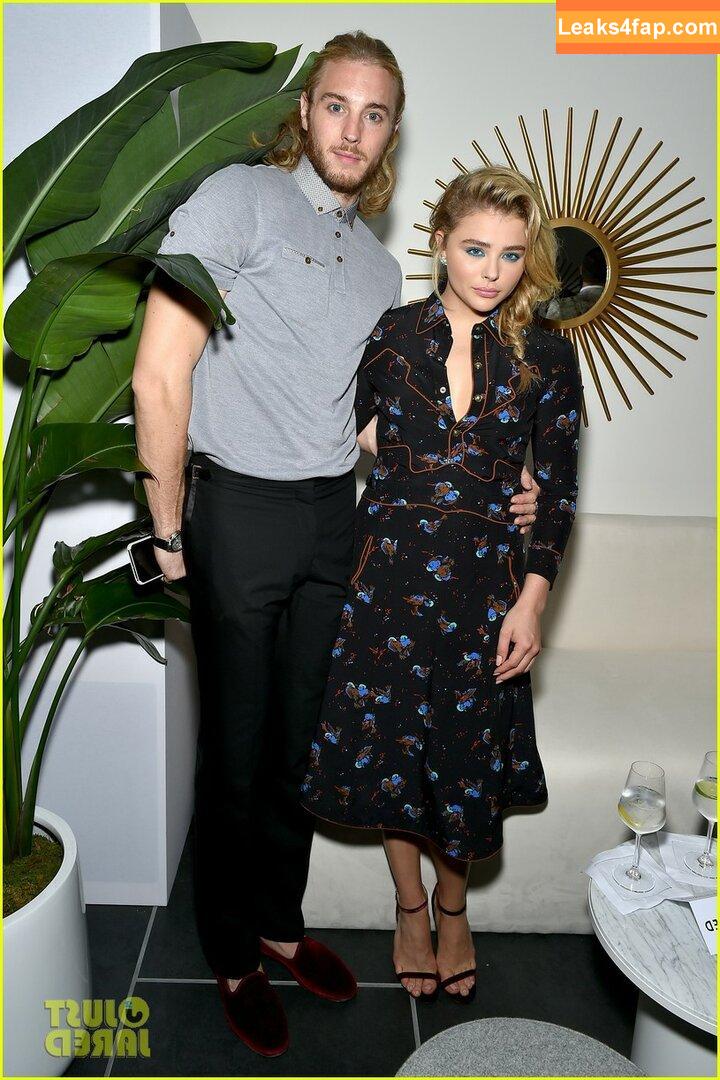 Chloë Grace Moretz / chloegmoretz / https: leaked photo photo #0783