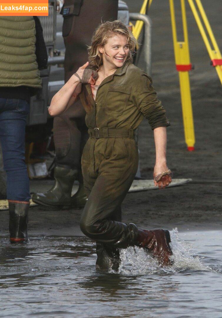 Chloë Grace Moretz / chloegmoretz / https: leaked photo photo #0859