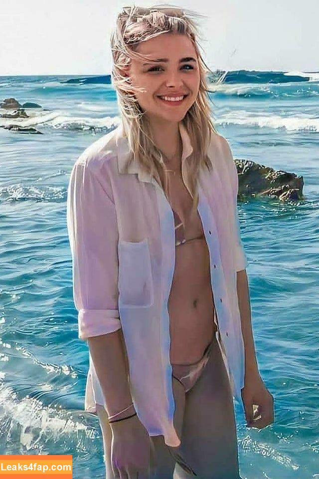 Chloë Grace Moretz / chloegmoretz / https: leaked photo photo #0875