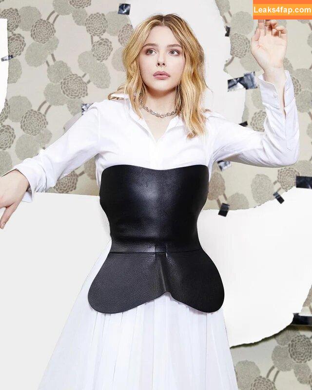 Chloë Grace Moretz / chloegmoretz / https: leaked photo photo #1022