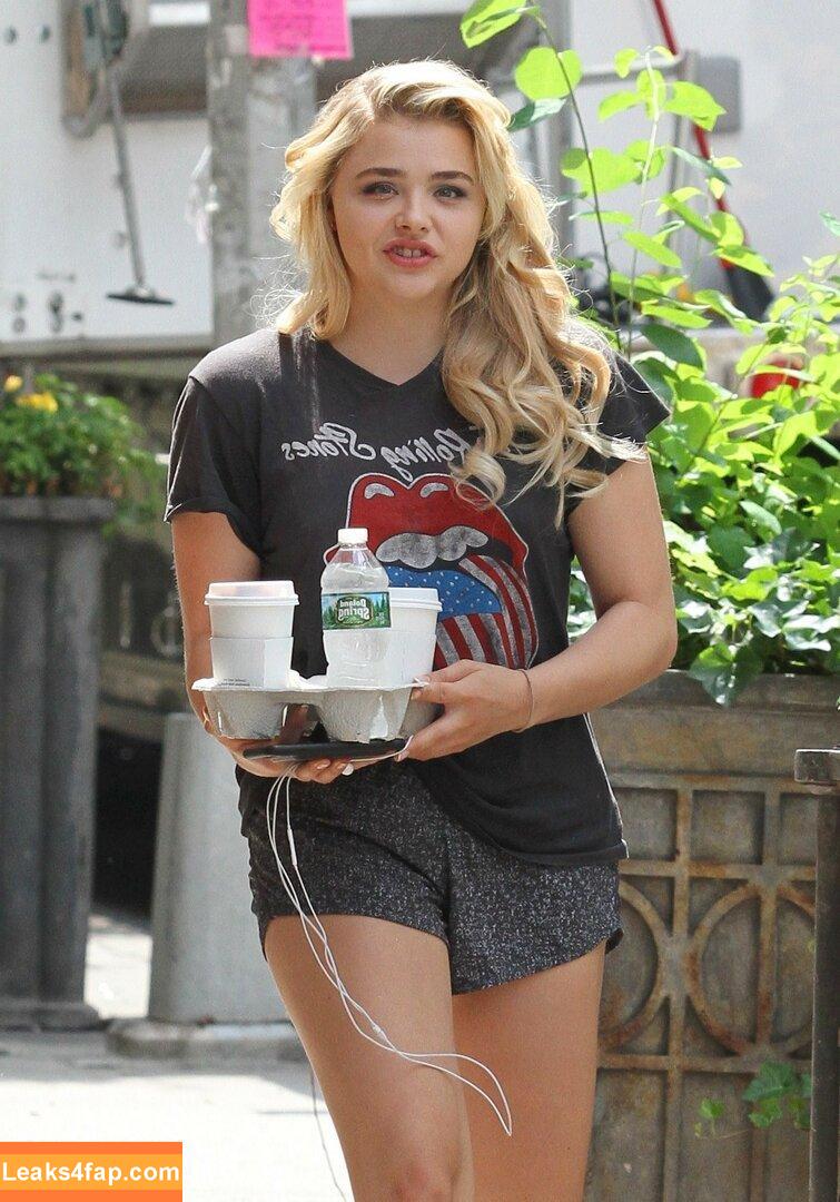 Chloë Grace Moretz / chloegmoretz / https: leaked photo photo #1073