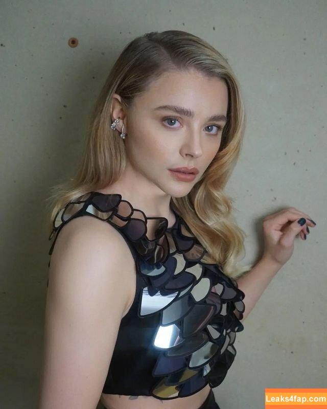 Chloë Grace Moretz / chloegmoretz / https: leaked photo photo #1141