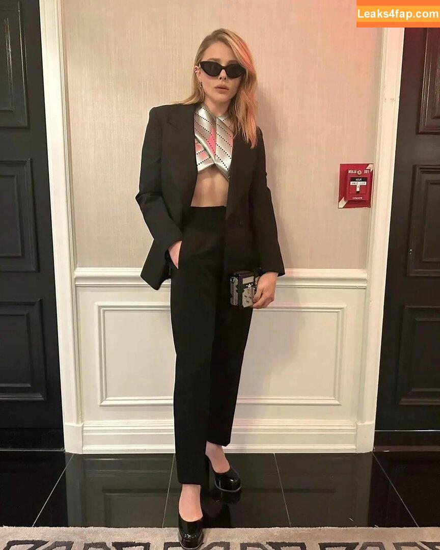 Chloë Grace Moretz / chloegmoretz / https: leaked photo photo #1156