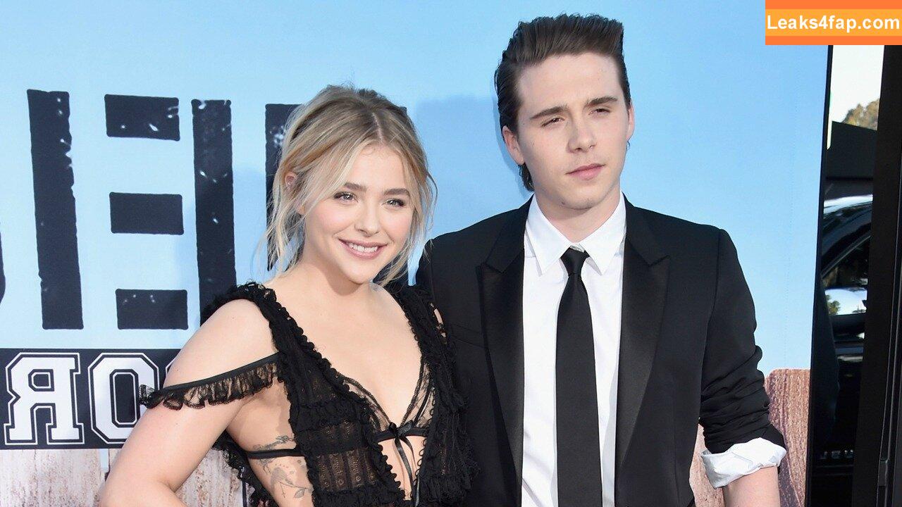 Chloë Grace Moretz / chloegmoretz / https: leaked photo photo #1222