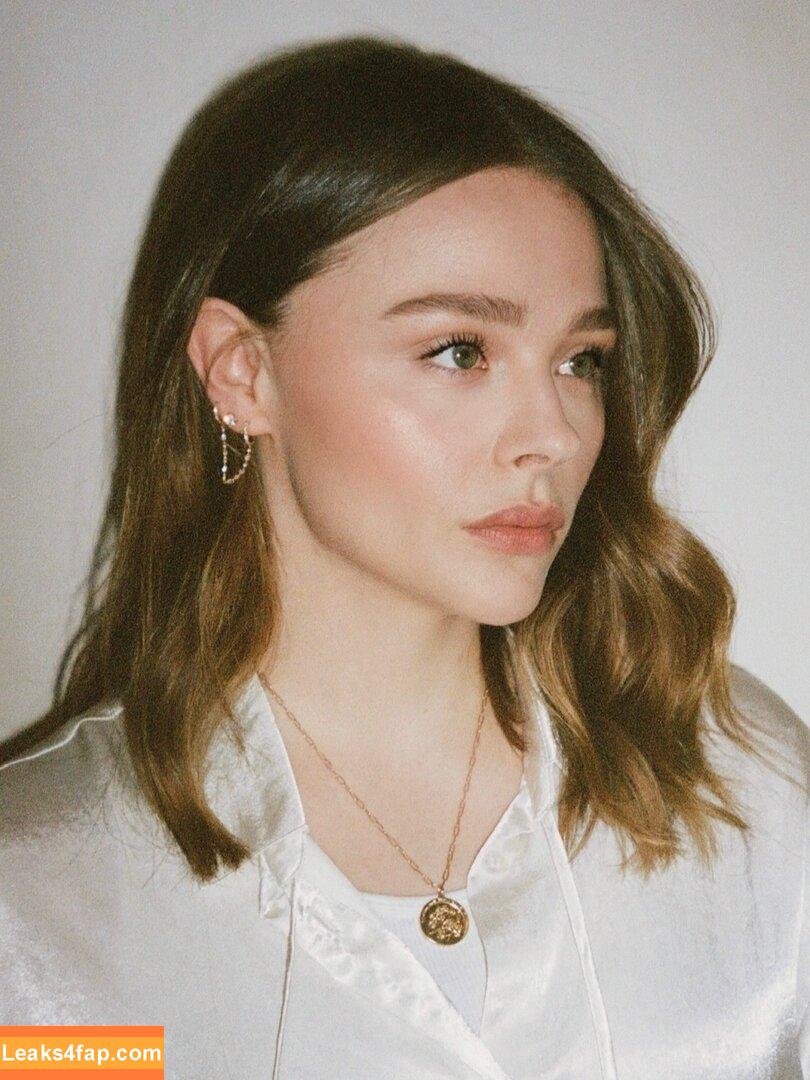 Chloë Grace Moretz / chloegmoretz / https: leaked photo photo #1268