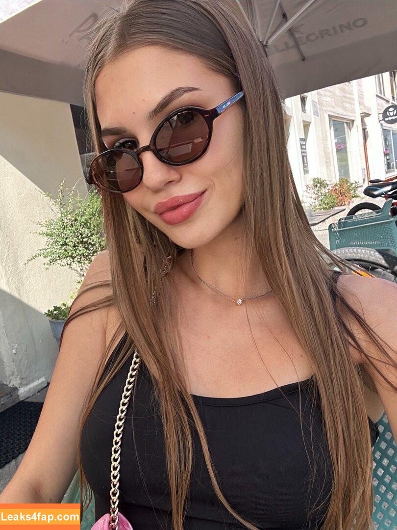 chloe_barbie / chloebarbie_ leaked photo photo #0024