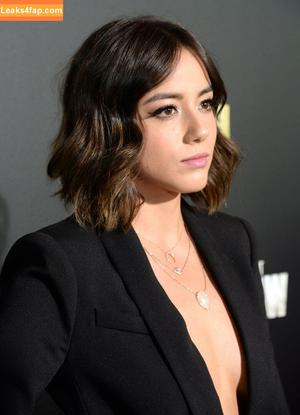 Chloe Bennet фото #0212