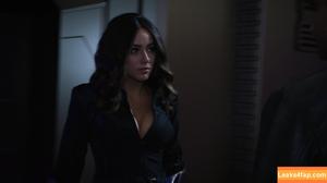 Chloe Bennet фото #0452