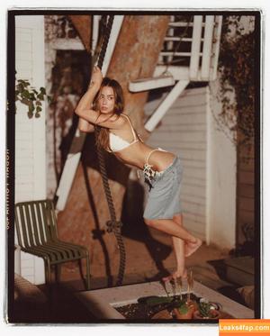Chloe Bennet фото #0531
