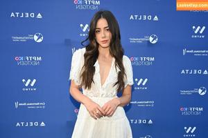 Chloe Bennet фото #0541
