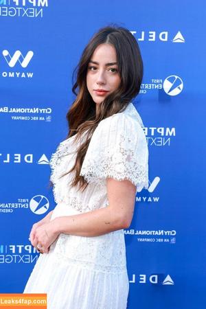 Chloe Bennet фото #0544