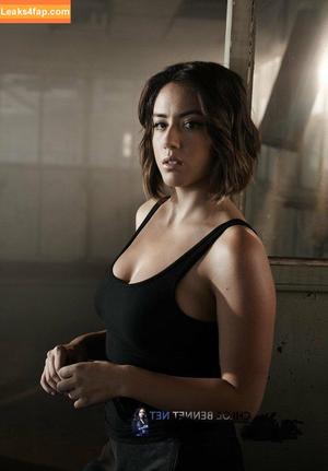 Chloe Bennet фото #0577