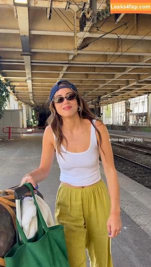 Chloe Bennet фото #0586