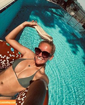 chloe.burnns photo #0002