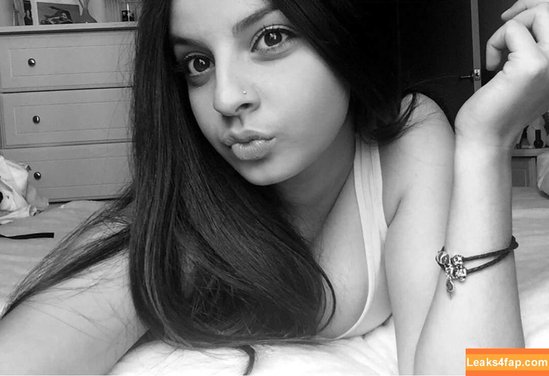 Chloe C / chloe_chenyz / сhloe.c25 leaked photo photo #0028