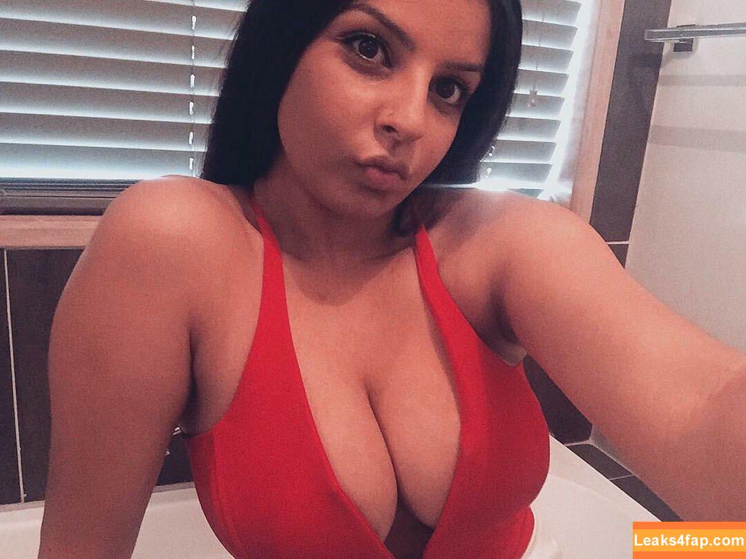 Chloe C / chloe_chenyz / сhloe.c25 leaked photo photo #0037