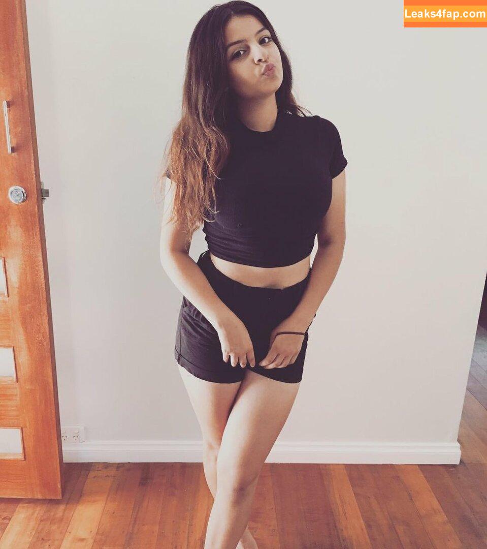 Chloe C / chloe_chenyz / сhloe.c25 leaked photo photo #0049
