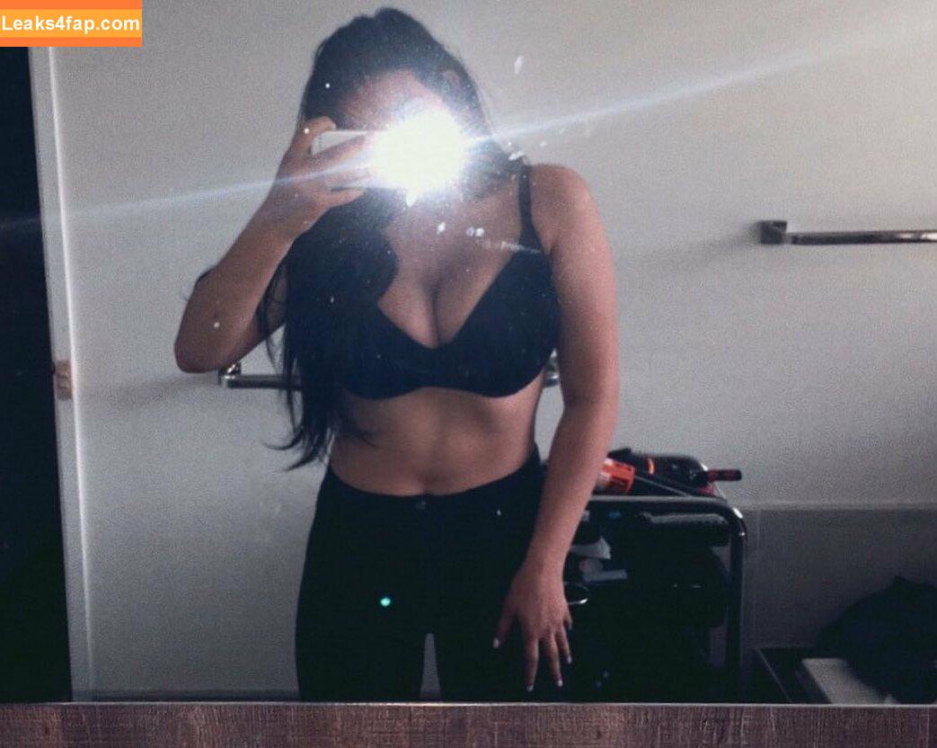 Chloe C / chloe_chenyz / сhloe.c25 leaked photo photo #0051
