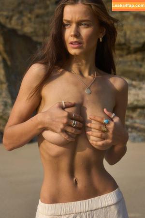 Chloe Campbell photo #0002