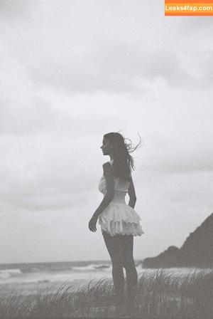 Chloe Campbell photo #0025