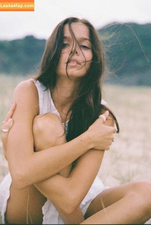 Chloe Campbell photo #0026