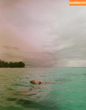 Chloe Campbell photo #0101