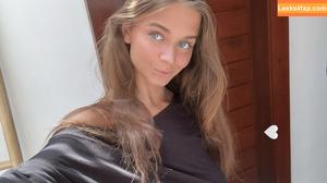 Chloe Campbell photo #0128