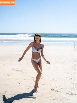 Chloe East photo #0296
