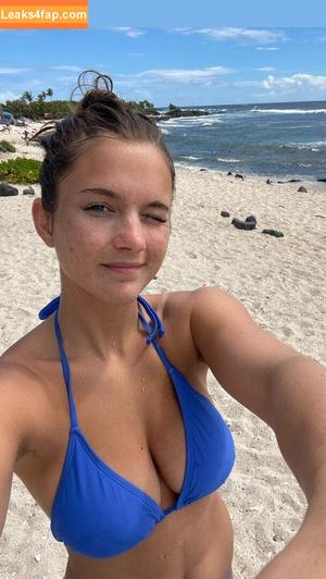 Chloe East photo #0312