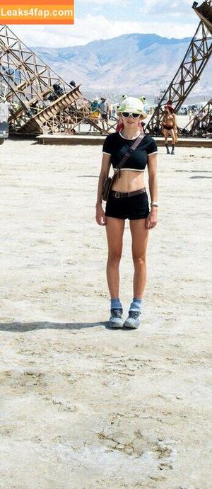Chloe East photo #0324