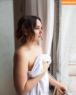 Chloe Fineman photo #0018