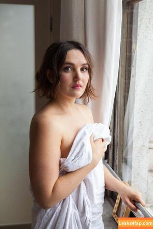 Chloe Fineman photo #0026