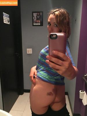 Chloe Fineman photo #0029