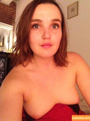 Chloe Fineman photo #0041