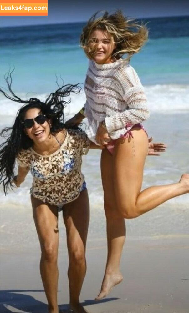 Chloe Grace Moretz / ChloeGMoretz leaked photo photo #0186