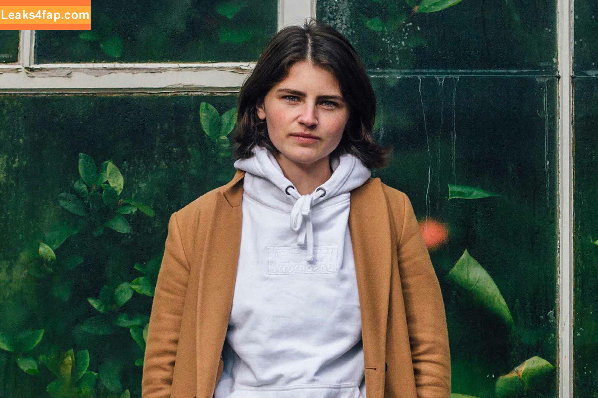 Chloe Swarbrick / NZ Politician / chloe.swarbrick leaked photo photo #0010