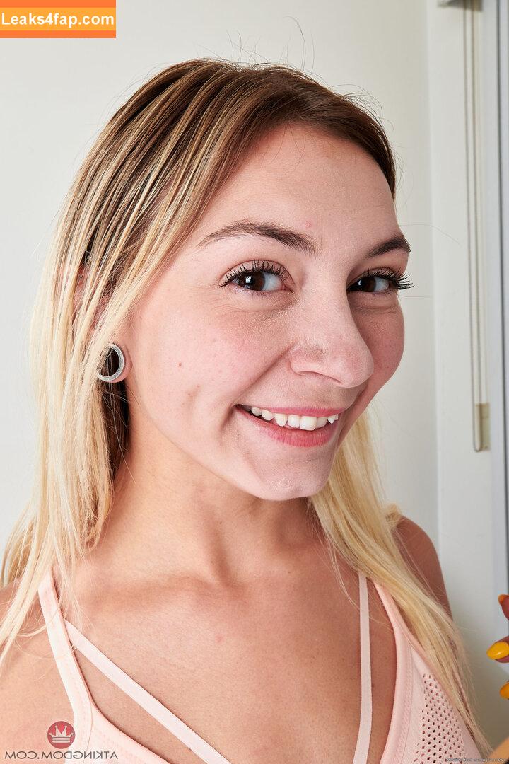 Chloe Temple / Conservatives / chloe_temple / senorita_satan leaked photo photo #0396