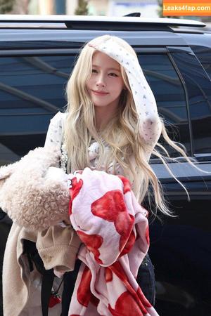 Cho Mi-yeon (Miyeon) - i-dle [(G)I-dle] photo #0048