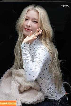 Cho Mi-yeon (Miyeon) - i-dle [(G)I-dle] photo #0062