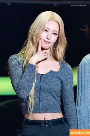 Cho Mi-yeon (Miyeon) - i-dle [(G)I-dle] photo #0084