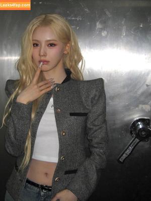 Cho Mi-yeon (Miyeon) - i-dle [(G)I-dle] photo #0108